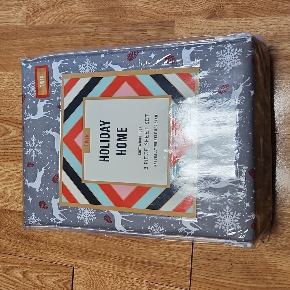 NWT reindeer microfiber Twin sheet set